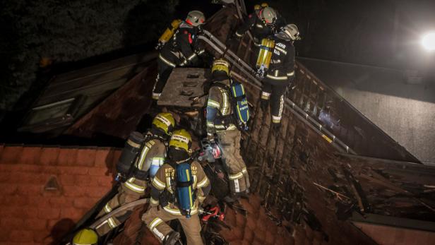 NÖ: Eine Tote nach Brand in Wohnhaus