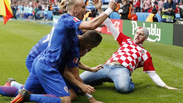 Als Luka Modric die Kroaten im Spiel gegen die Türkei in Führung brachte, riss es viele Fans im Stadion von ihren Sitzen.