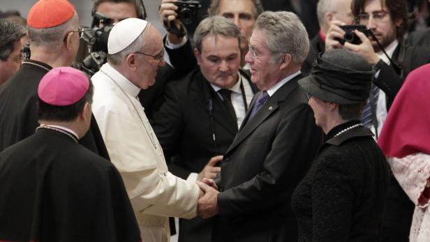Papst Franziskus und Bundespräsident Heinz Fischer bei der Antritts-Audienz im Vatikan.