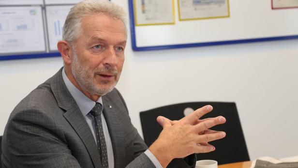 Gerhard Wölfel, Geschäftsführer der BMW Motoren GmbH