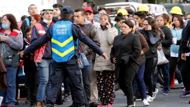 In Mexikos Hauptstadt flohen die Menschen aus ihren Häusern