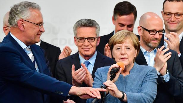 Angela Merkel mit ihren Kollegen