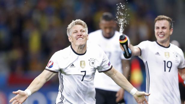 Was für ein Einstand: Bastian Schweinsteiger traf zwei Minuten nach seiner Einwechslung.