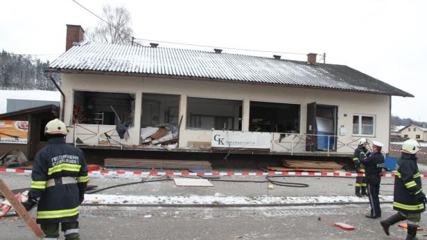 Explosion in Tischlerei: Firmenchef schwer verletzt