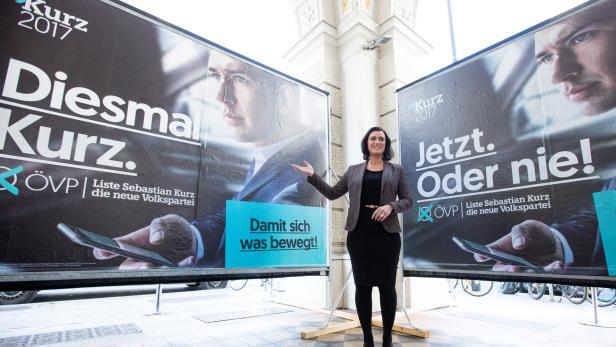 ÖVP-Generalsekretärin Elisabeth Köstinger bei der Plakatpräsentation.