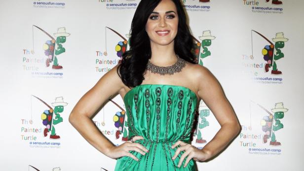 Singer Katy Perry poses at "A Celebration of Carol