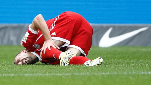 Bayern-Star Franck Ribéry fällt mit einer Knieverletzung monatelang aus.