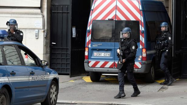 Symbolbild. Polizei in Paris