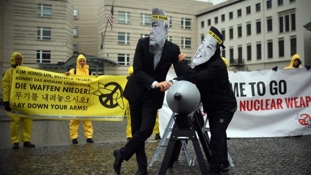 ICAN-Aktivisten bei einer Anti-Atomwaffen-Demo in Berlin.