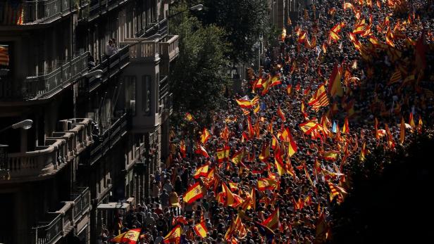 Eine Demo für spanische Einigkeit in Barcelona