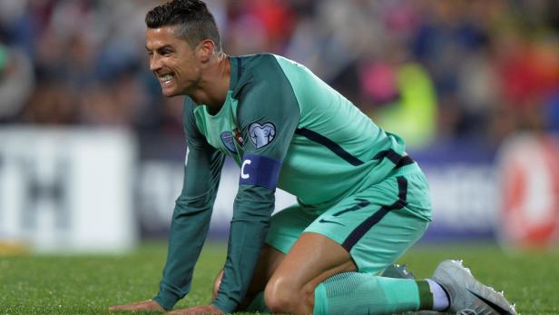 Cristiano Ronaldo könnte als Europameister bei der WM zuschauen müssen.