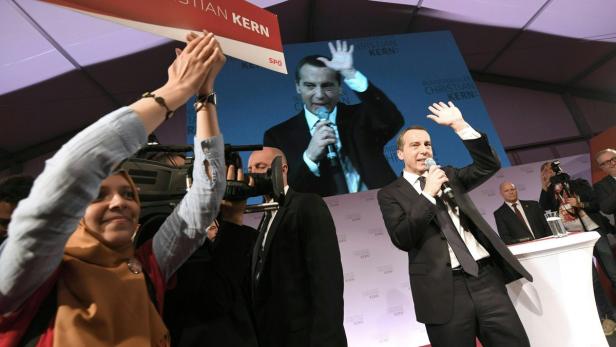 Euphorie bis zuletzt: SPÖ-Chef Christian Kern kämpfte beherzt. Doch mit dem ersten Platz und dem Regierungsauftrag wurde es nichts