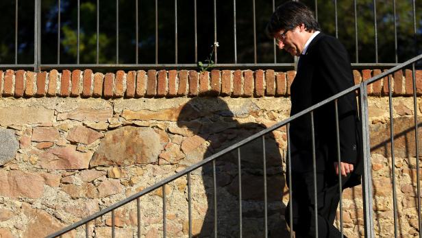 Der katalanische Regierungschef Carles Puigdemont reagierte nicht auf das Ultimatum und riskiert damit seine Absetzung durch Madrid.