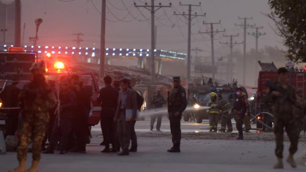 Aufräumungsarbeiten nach Anschlag in Kabul