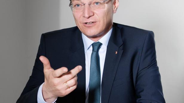 Oberösterreichs Landeshauptmann Thomas Stelzer (ÖVP) verordnet einen Sparkurs.