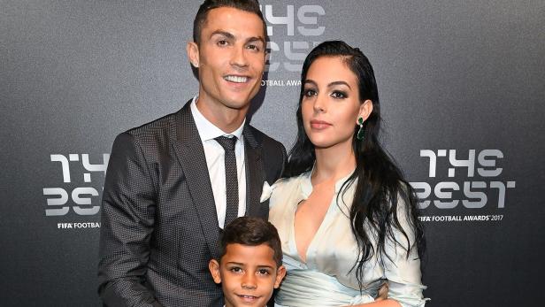 Ronaldo-Freundin: Hochschwanger mit Verlobungsring?