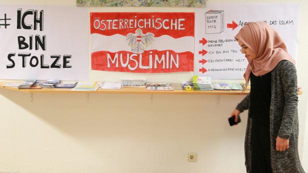 In österreichischen Schulen gibt es noch viele Migranten, die kaum Deutsch sprechen.