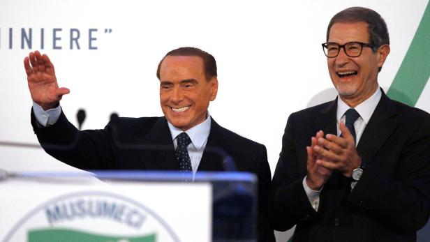 Silvio Berlusconi (l.) mit Nello Musumeci.