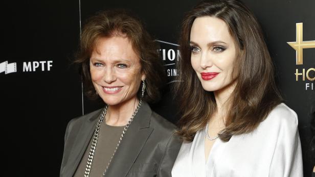 Jacqueline Bisset mit Patenkind Angelina Jolie