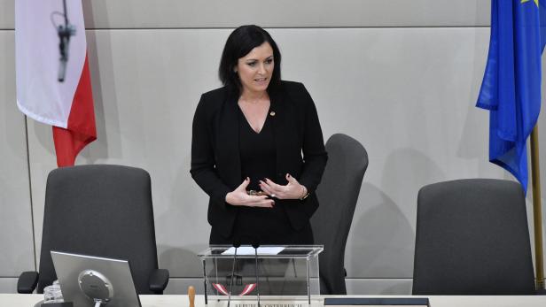 Neue Nationalratspräsidentin Elisabeth Köstinger (ÖVP) will Causa noch im Detail prüfen