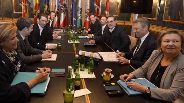 Koalitionsverhandlungen zwischen ÖVP und FPÖ am Freitag