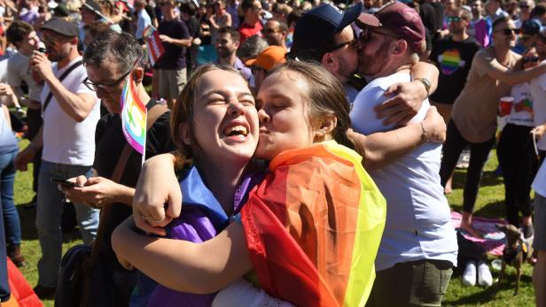 Befürworter der gleichgeschlechtlichen Ehe feiern Sidney