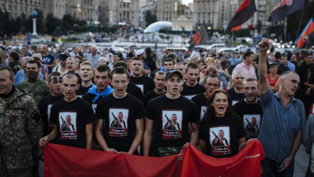 Machtdemonstration in Kiew: Nationalistenführer Jarosch spricht von einer neuen Stufe der Revolution