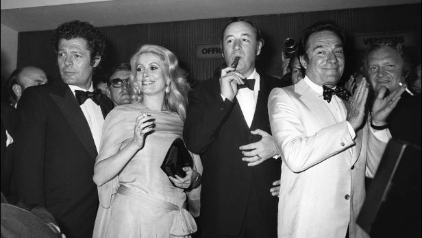Marcello Mastroianni, Catherine Deneuve, Philippe Noiret, Ungno Tognazzi bei der Gala für f &quot;La grande bouffe&quot; in Cannes 1973