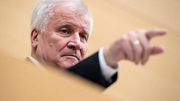 Seehofer will doch noch bleiben