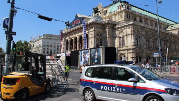 Mission Impossible 5 legt die Straßen rund um die Staatsoper lahm.