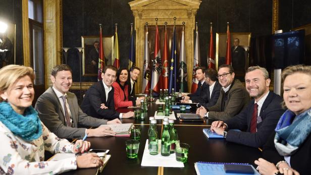 Die Spitzen des ÖVP- und FPÖ-Teams für die Koalitionsverhandlungen.