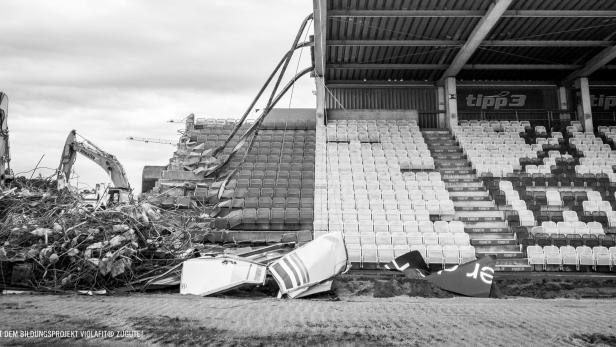 Zerstörung: Teil eins des Bildbandes handelt vom Abriss der Generali Arena.