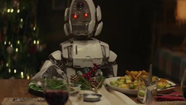Neuer Spot: Edeka lässt Roboter Weihnachtszauber finden