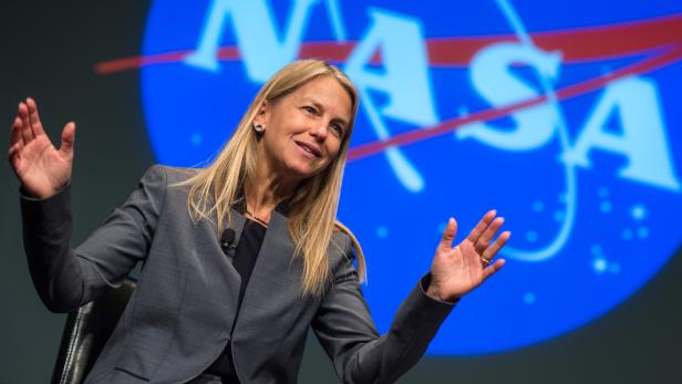 NASA-Vizechefin: Die Hürden auf dem Weg zum Mars