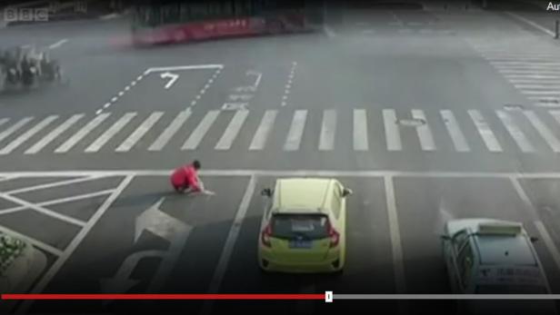 Chinese ändert Straßenmarkierung aus Frust über Stau