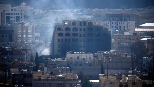 Die Kämpfe in Sanaa weiten sich aus.