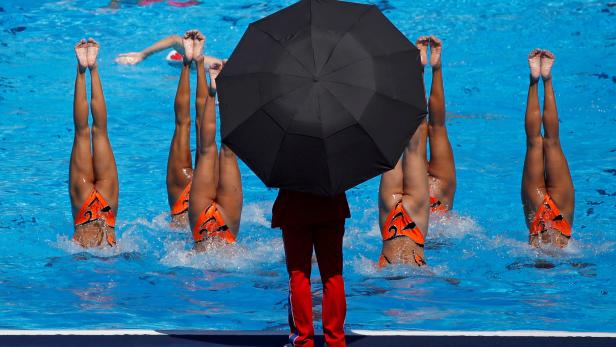 Schwimm-WM in Budapest: Das nordkoreanische Team ist ein gutes Beispiel der Synchronizität.