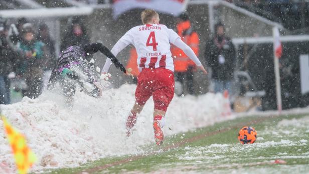 Die Kölner leisteten sich im Schneetreiben den nächsten bösen Ausrutscher.