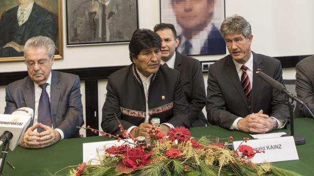 Evo Morales (Mitte) überraschte Heinz Fischer und Harald Kainz mit Zeitplan