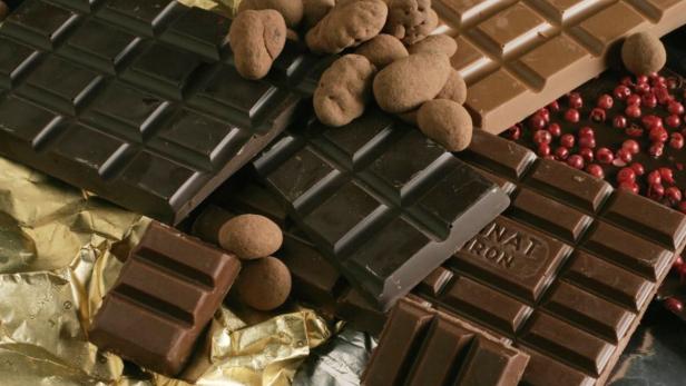 Jeder Österreicher isst im Schnitt 6,3 Kilogramm Schokolade pro Jahr. Mit den Iren und Engländern können wir hier nicht mithalten, diese verdrücken rund elf Kilogramm Schokolade pro Jahr.