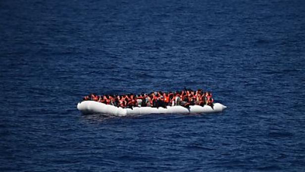 370 Migranten im Mittelmeer gerettet