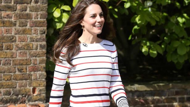 Nicht nur glamouröse Designerroben sah man dieses Jahr an Kate Middleton. Auch so manches Stück von großen Modeketten war dabei.