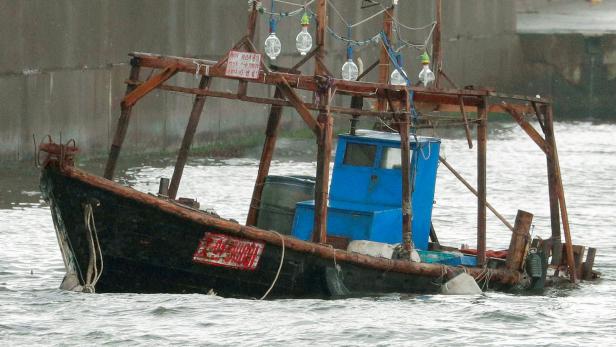 Dieses Fischerboot aus Nordkorea wurde im November angespült