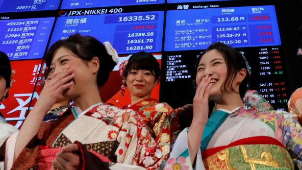 Kurszuwächse an der Börse in Tokio erfreuen die Anleger.
