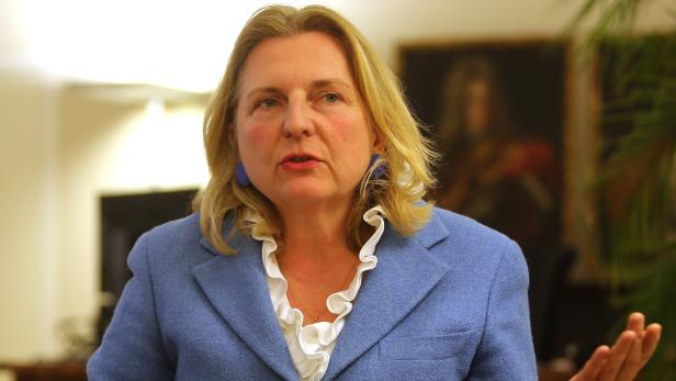 Außenministerin Karin Kneissl