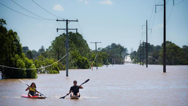 TOPSHOT-AUSTRALIA-WEATHER-CYCLONE-FLOODS