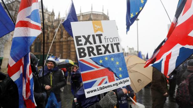 Die Briten sind „bored of Brexit“ (angeödet vom Brexit). Laut jüngster Umfrage will die Mehrheit in der EU bleiben.