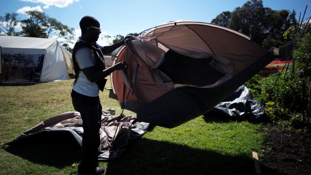 Flüchtling in einem Camp bei Sydney.