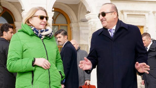 Außeniministerin Kneissl ist am Donnerstag zu Besuch bei ihrem türkischen Amtskollegen