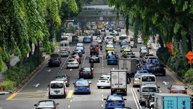 Rund 575.000 private Fahrzeuge gibt es derzeit in Singapur.
